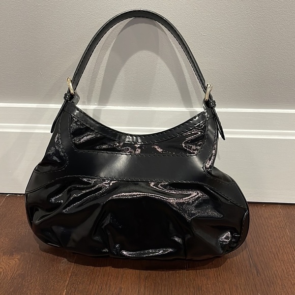Authentic GUCCI Black Dialux Leather Queen Bow PVC Hobo Shoulder Bag - Picture 4 of 8